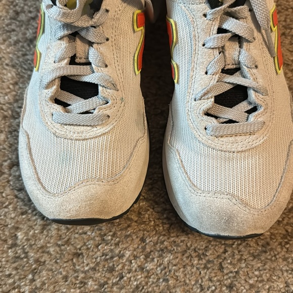 New Balance women’s sneaker - Picture 4 of 5